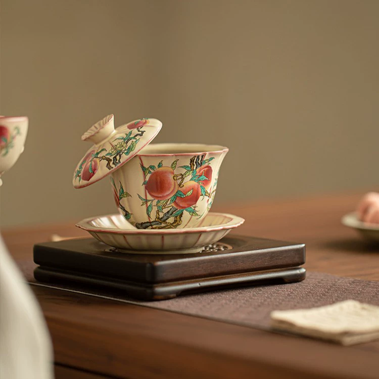 Lard Glaze Nine Peaches Gaiwan with Hover Lid for Gongfu Tea - Image 3