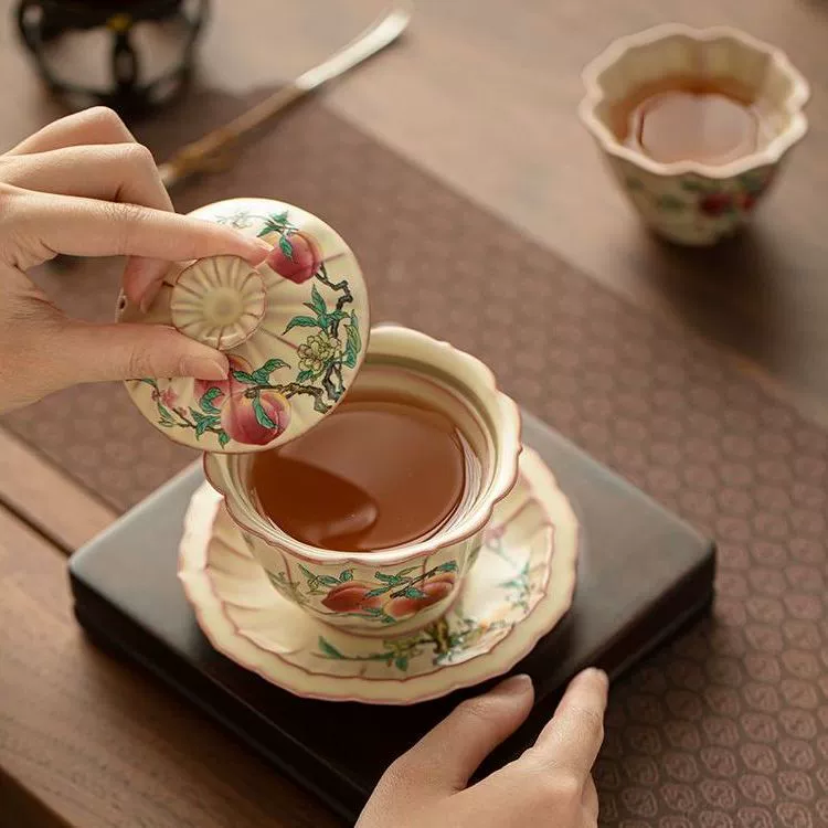 Lard Glaze Nine Peaches Gaiwan with Hover Lid for Gongfu Tea - Image 4